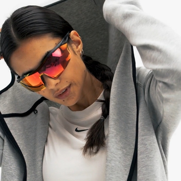 Nike jacket - Picture 2 of 5